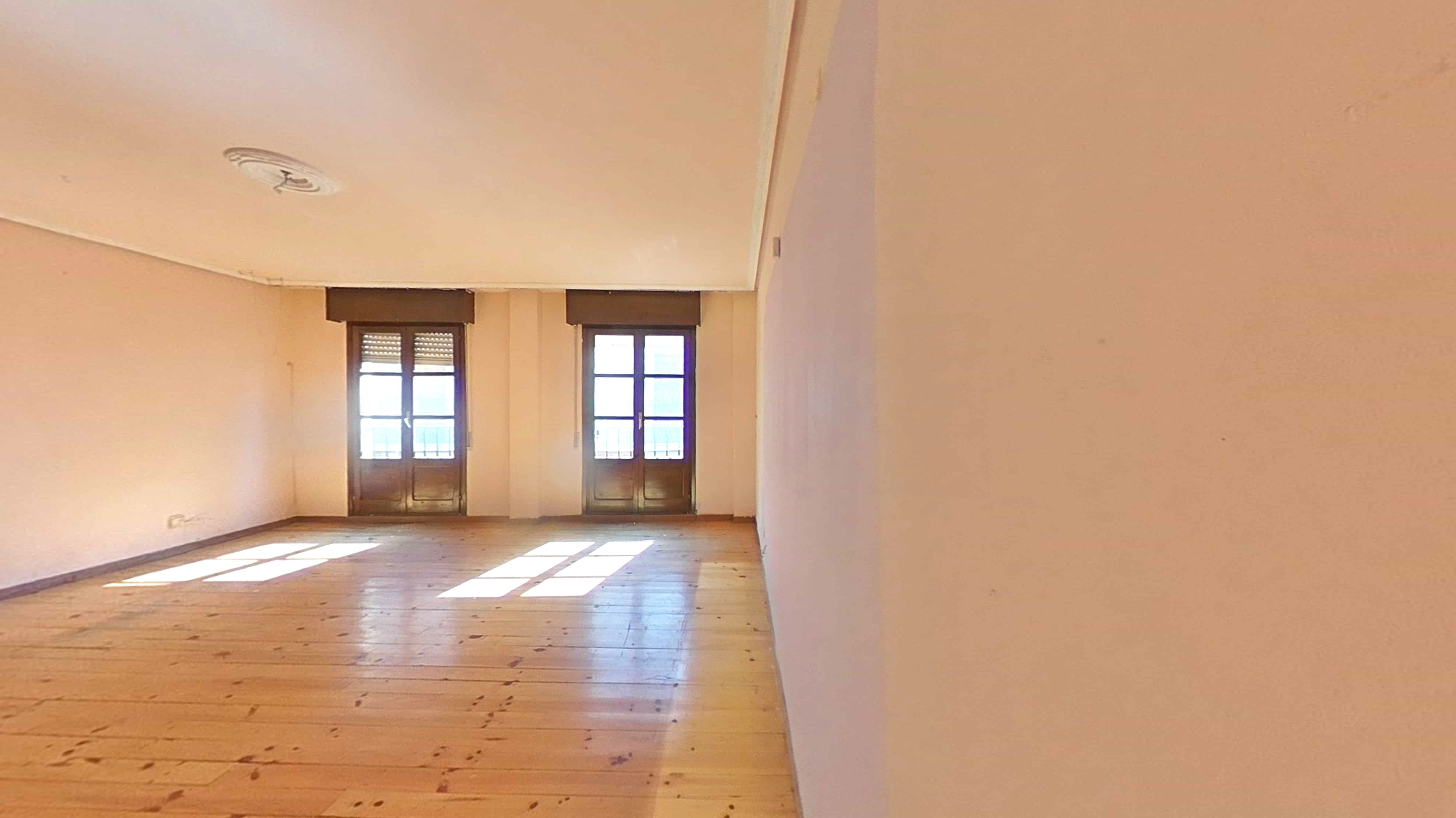 Living room of Flat for sale in Santo Domingo de la Calzada  with Heating and Parquet flooring