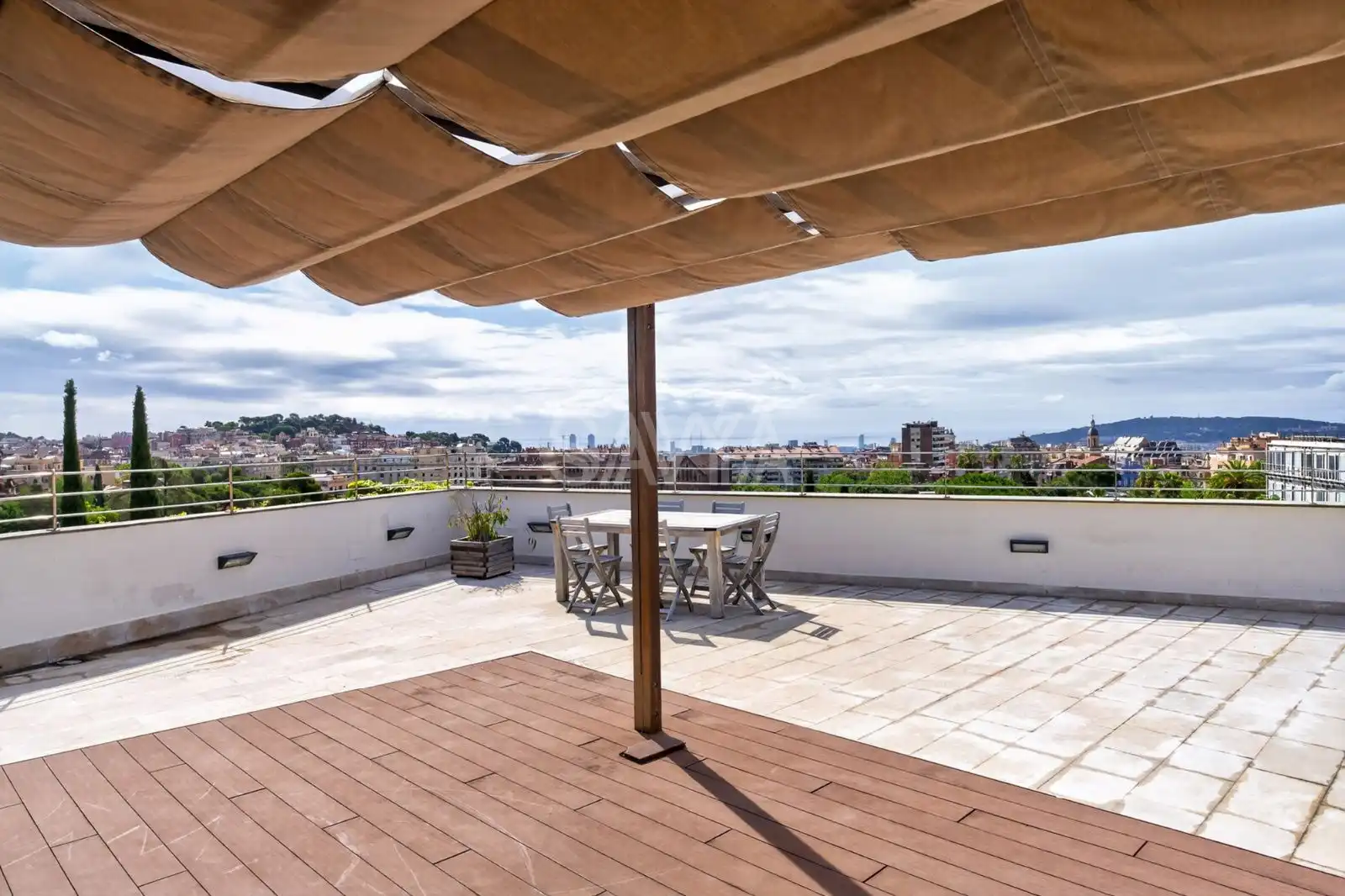 Terraza de Casa o chalet en venta en Barcelona con Aire acondicionado, Terraza y Trastero
