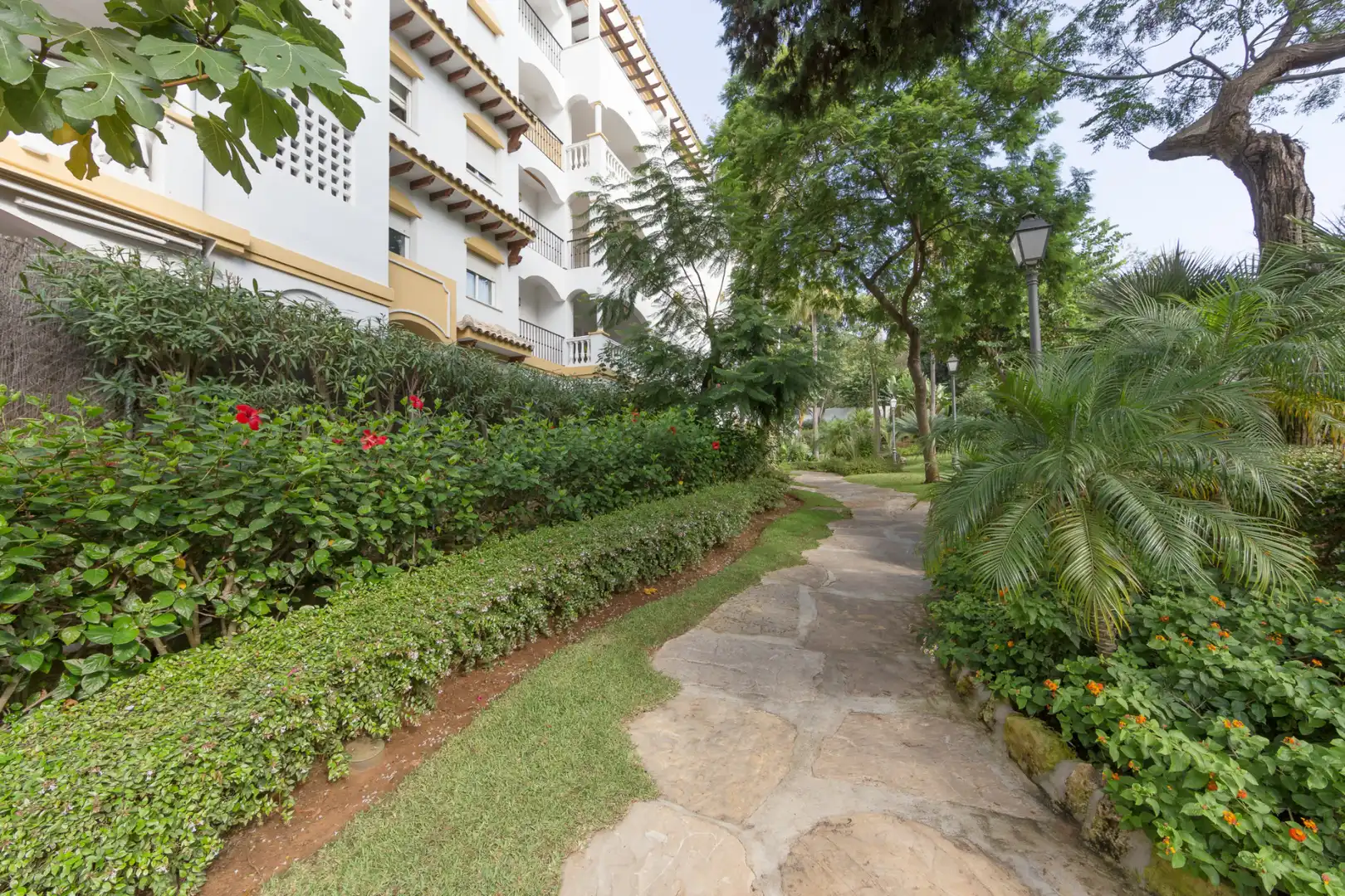 Exterior view of Flat for sale in Marbella  with Air Conditioner, Heating and Terrace