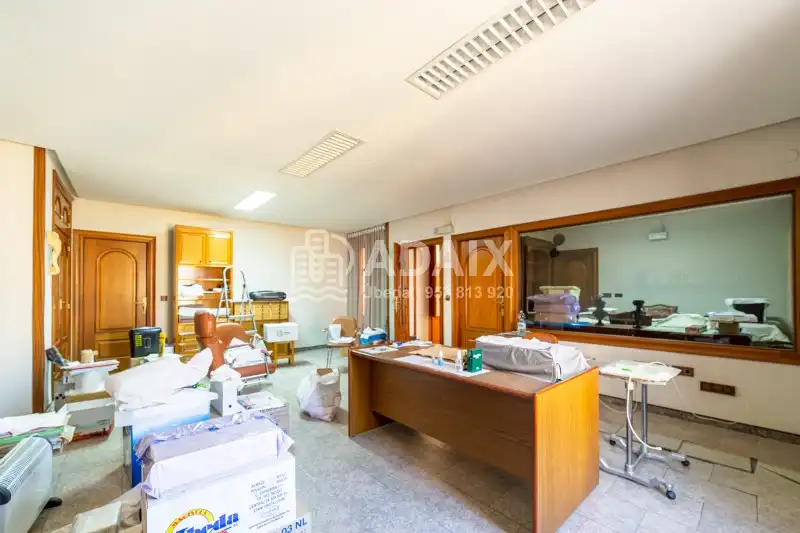 Haus oder Chalet zum Verkauf in Úbeda mit Terrasse, Abstellraum und Balkon
