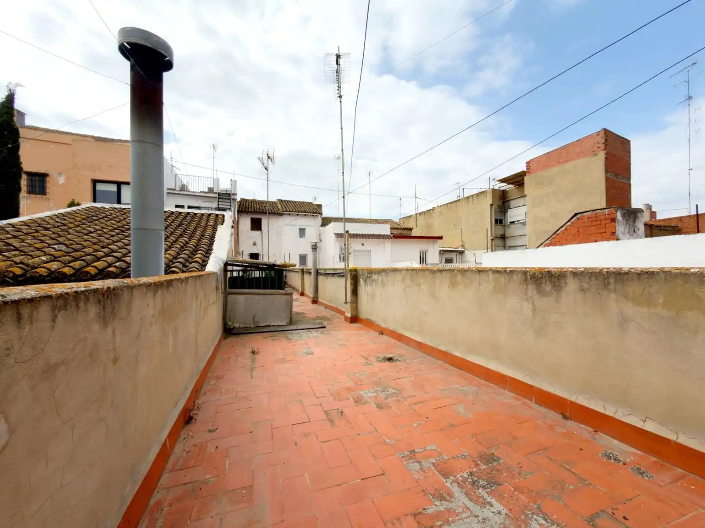 Exterior view of Houses for sale in Museros  with Terrace and Balcony