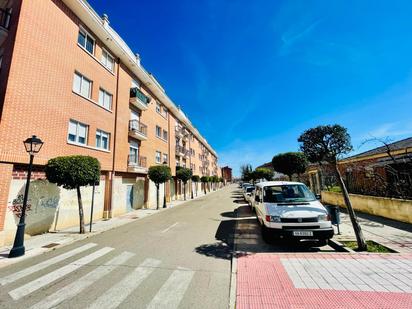 Exterior view of Flat for sale in Laguna de Duero  with Air Conditioner