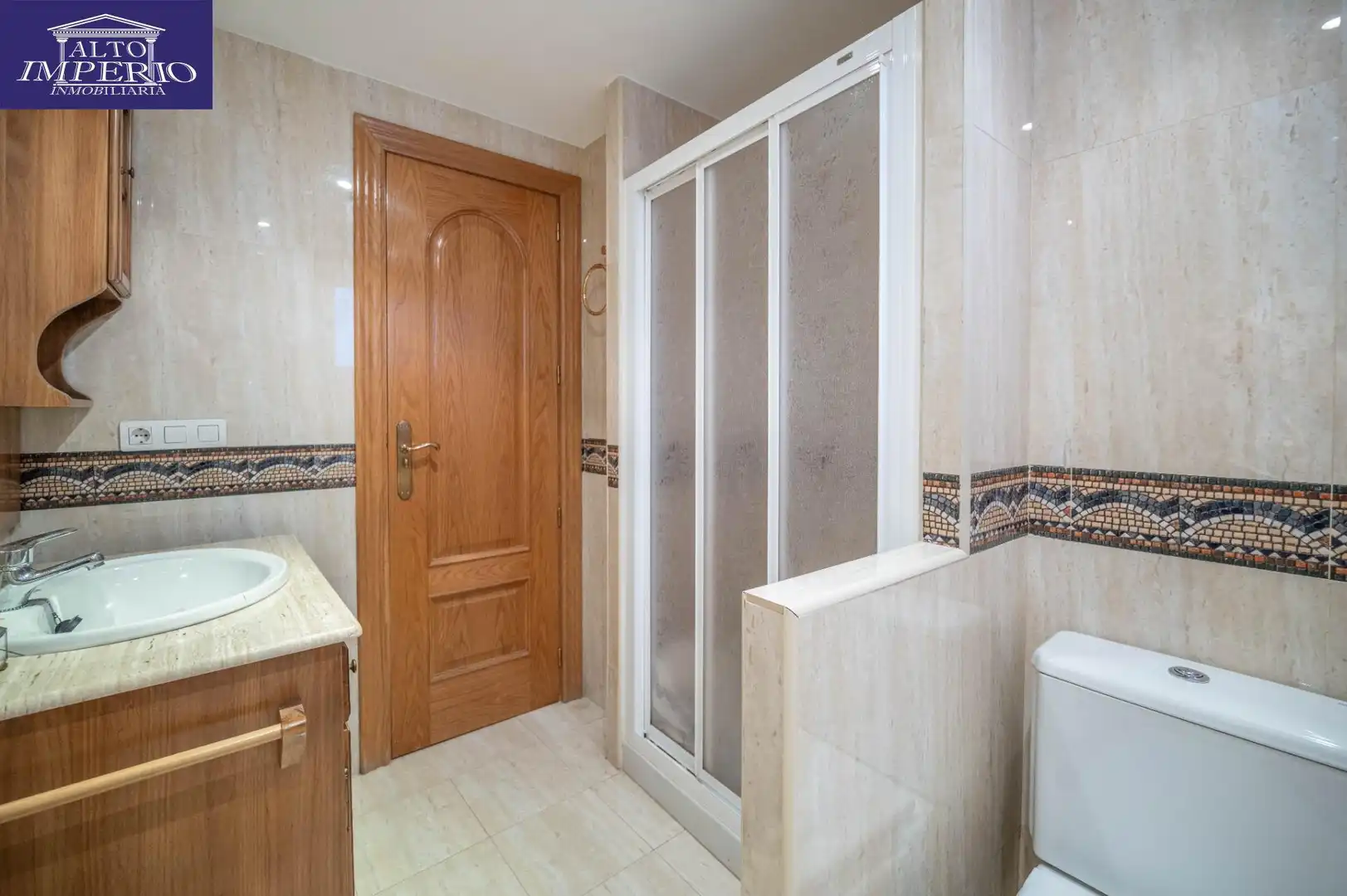 Piso con terraza en venta en Calle EMPERATRIZ EUGENIA 6, imagen 38