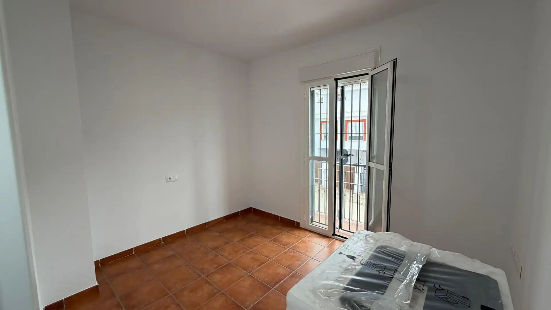 Dormitori de Casa adosada de lloguer en Almogía amb Jardí privat, Terrassa i Balcó