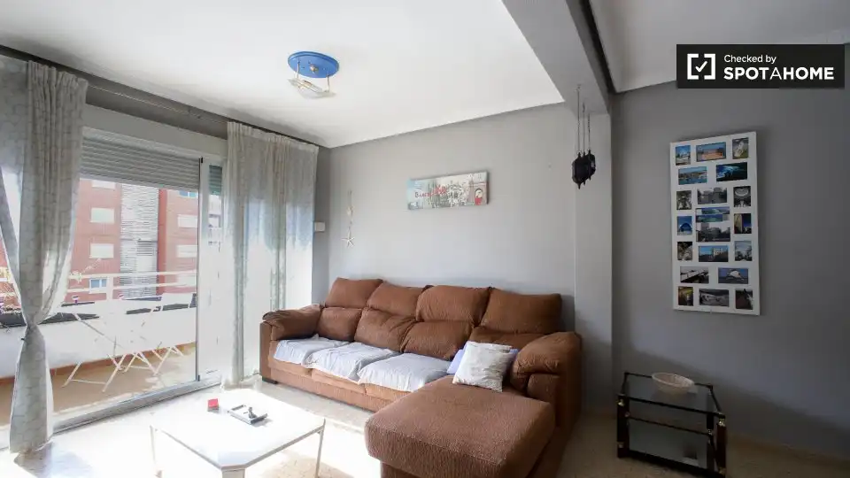 Sala de estar de Piso de alquiler en Valencia con Aire acondicionado, Calefacción y Amueblado