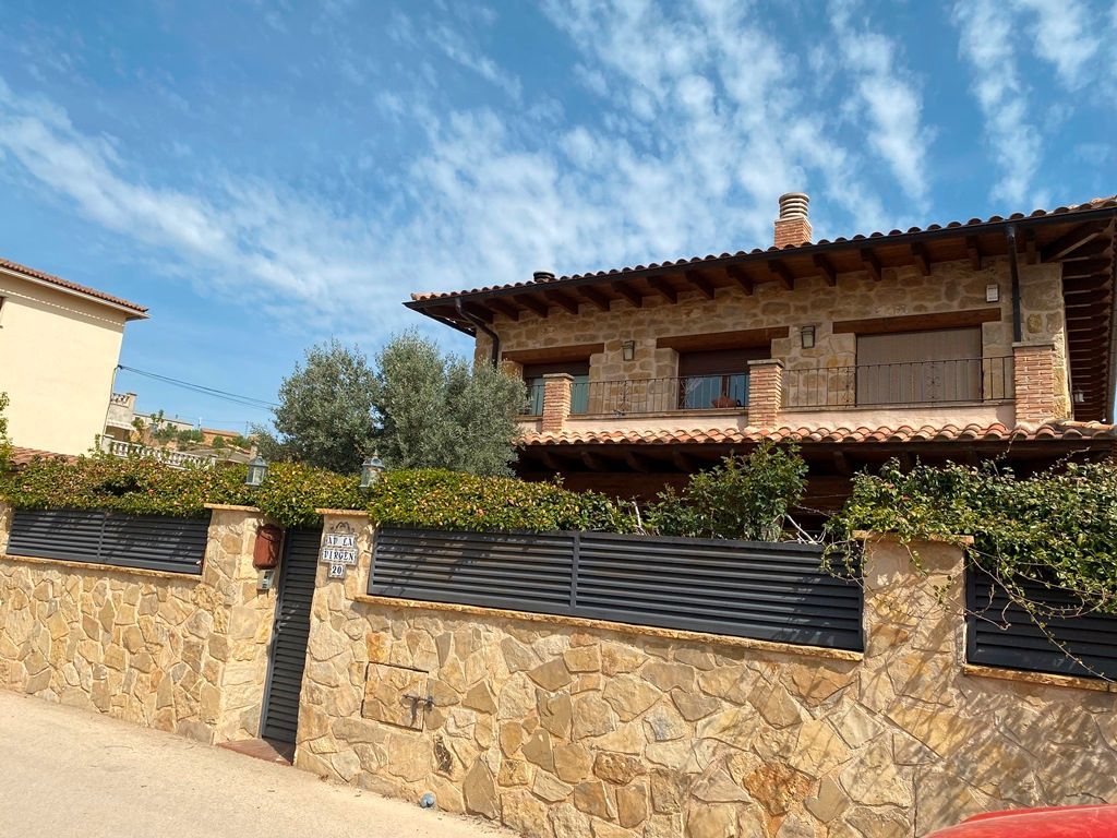 Exterior view of House or chalet for sale in Valjunquera  with Air Conditioner, Private garden and Terrace