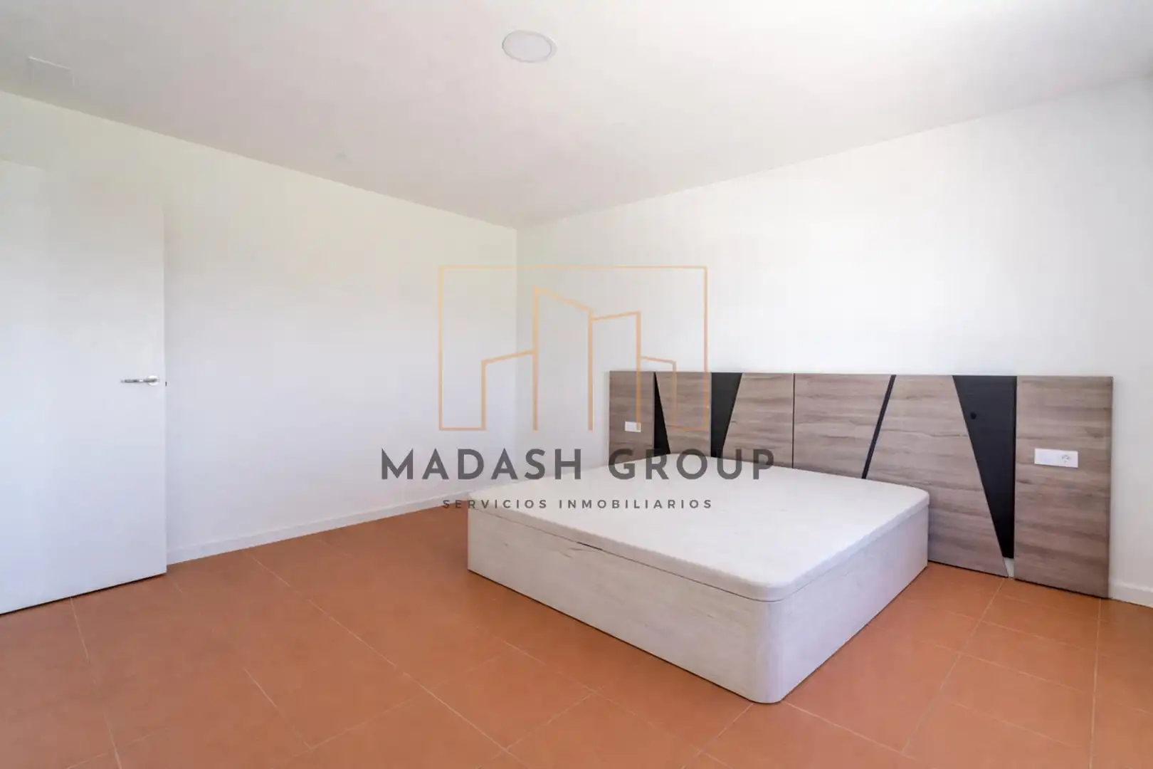 Habitación de Finca rústica en venta en Reus con Aire acondicionado, Jardín privado y Trastero