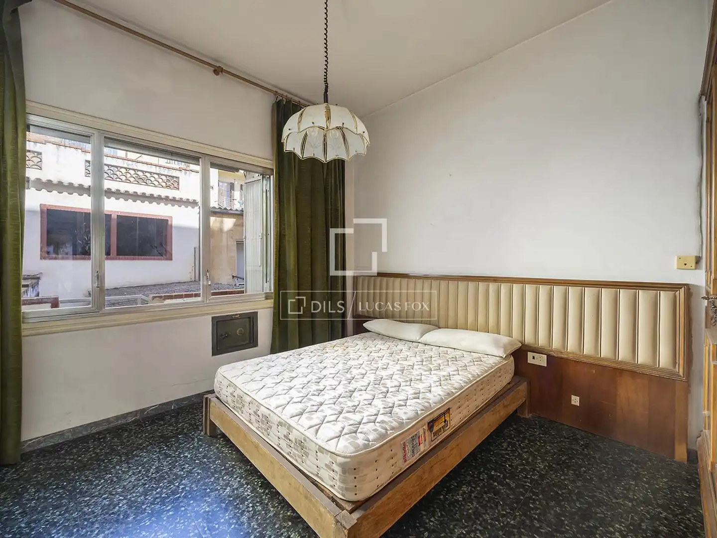 Schlafzimmer von Wohnung zum Verkauf in Barcelona mit Terrasse und Balkon