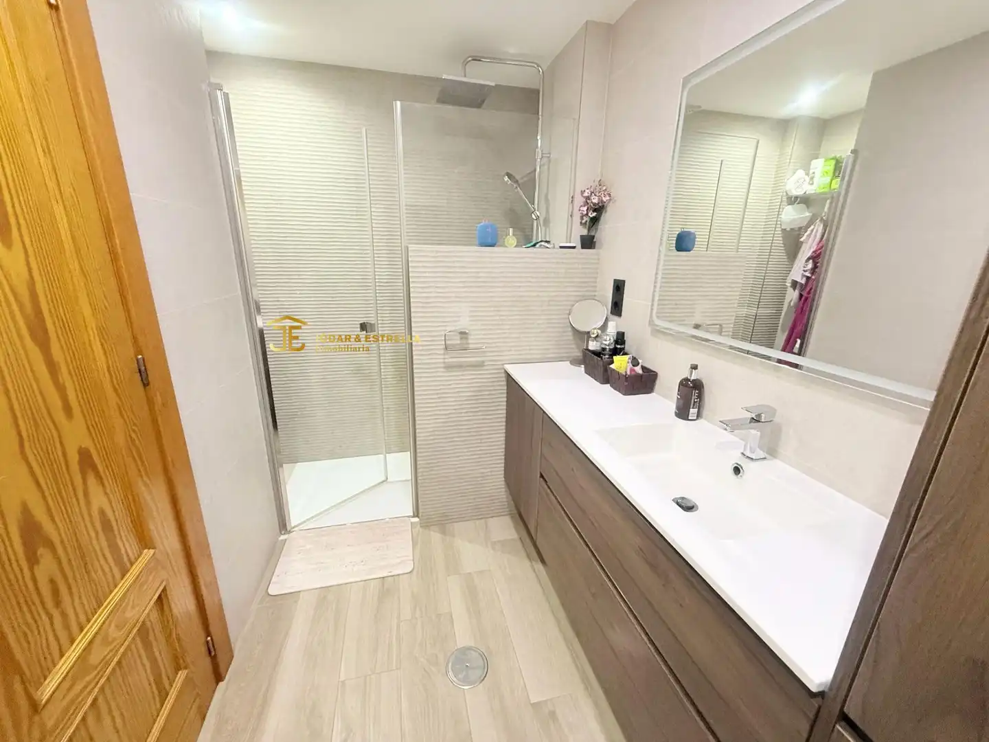 Bathroom of Flat for sale in Lorca  with Air Conditioner, Heating and Storage room