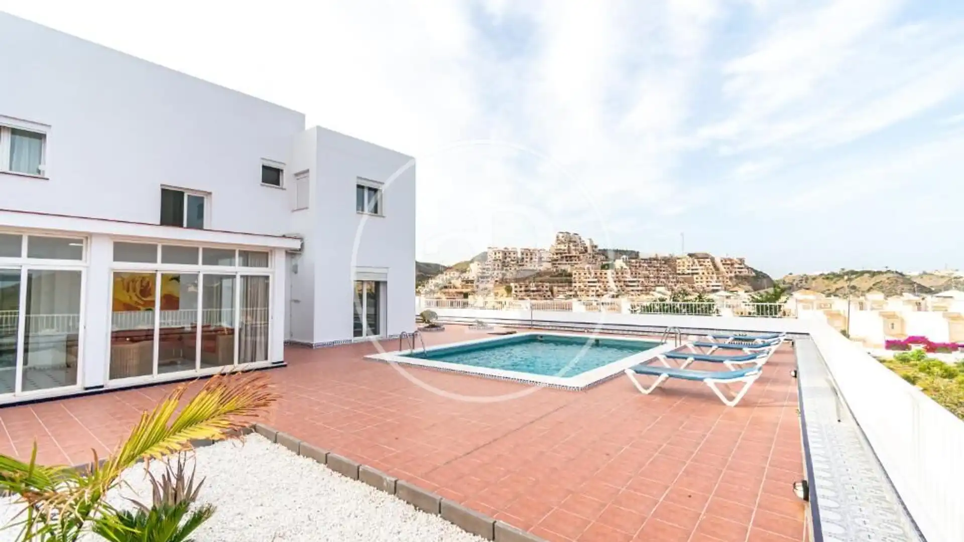 Houses for sale in Los Collados - Los Geraneos