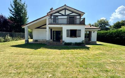 Vista exterior de Casa o xalet en venda en Zuia amb Terrassa