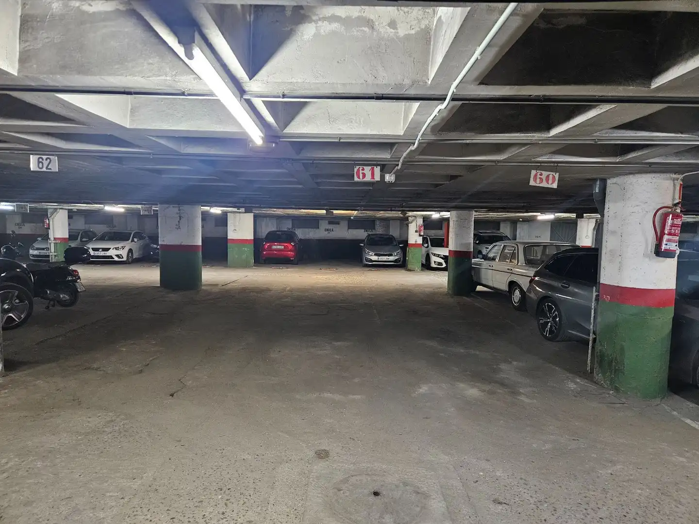 Aparcament de Apartament de lloguer en Madrid amb Aire condicionat, Calefacció i Terrassa