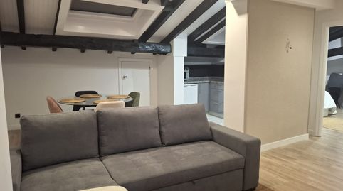 Foto 4 de Ático de alquiler en Buenos Aires Kalea, Plaza Circular, Bilbao