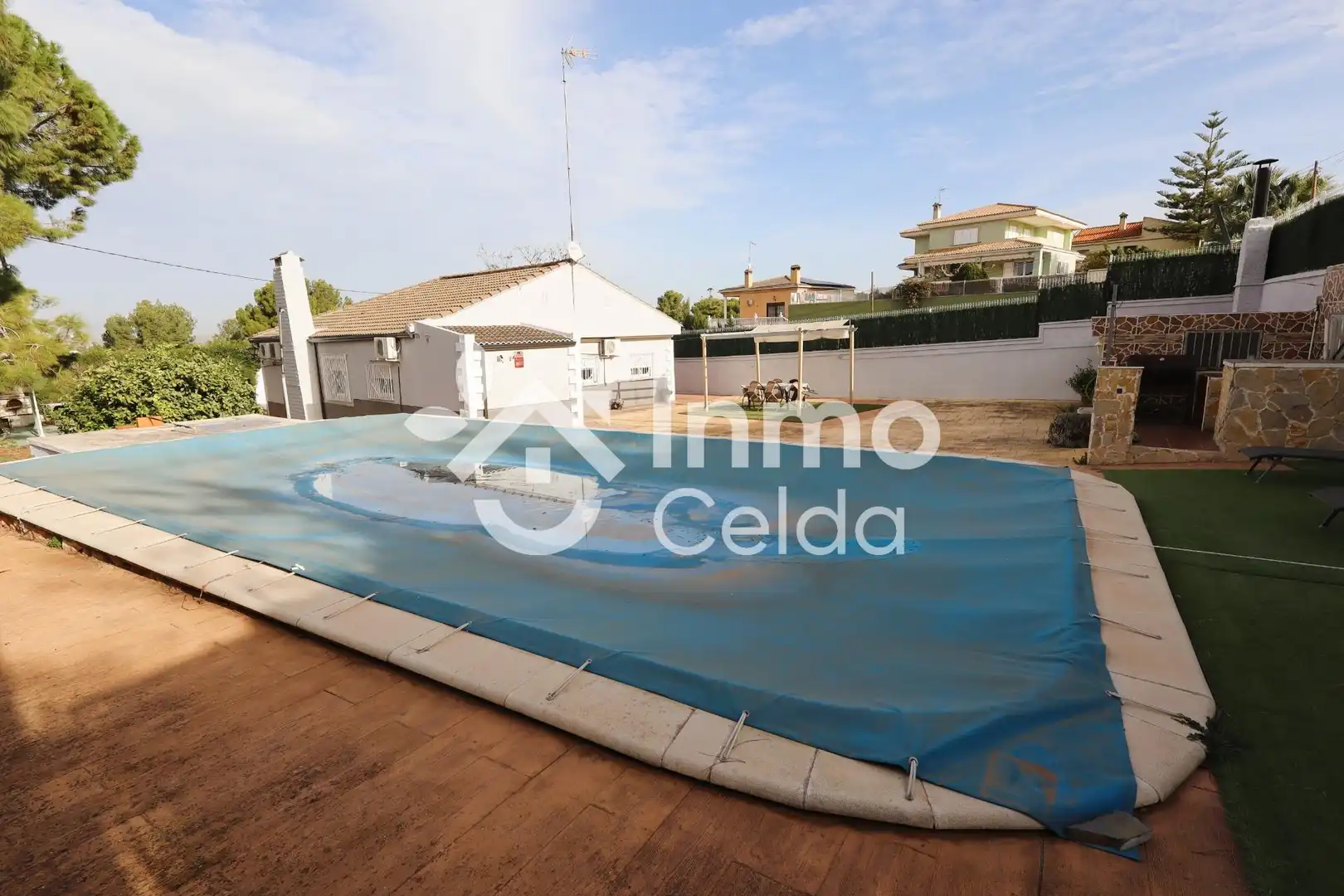 Piscina de Casa o chalet en venta en Chiva con Aire acondicionado, Calefacción y Jardín privado