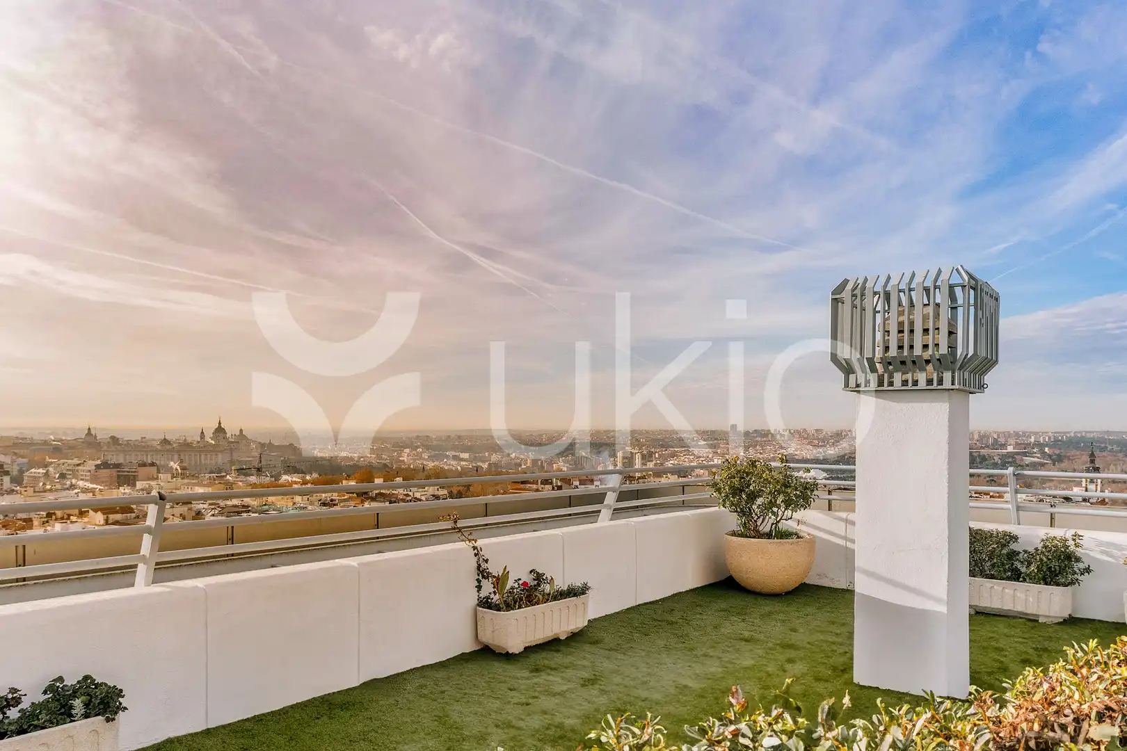 Terrace of Flat for rent in Madrid  with Air Conditioner, Heating and Furnished