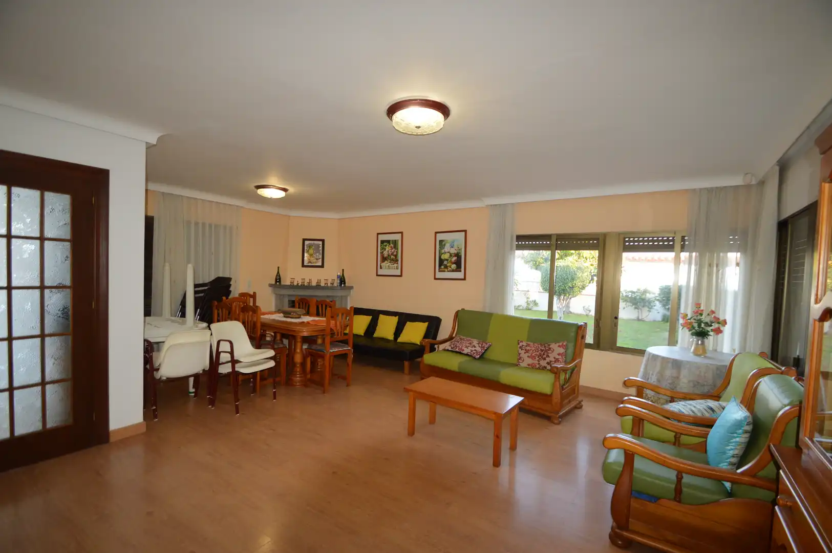 Sala d'estar de Casa o xalet en venda en Vinaròs amb Jardí privat, Terrassa i Forn