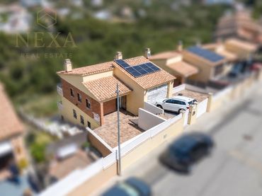 Casa en venda a Calle Delta De L'Ebre