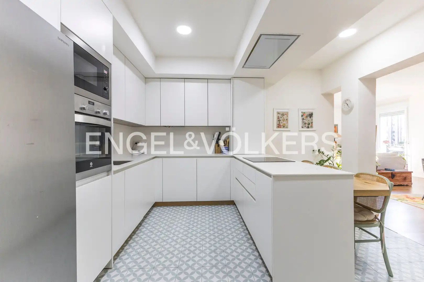 Küche von Wohnung zum Verkauf in Madrid mit Klimaanlage, Heizung und Balkon