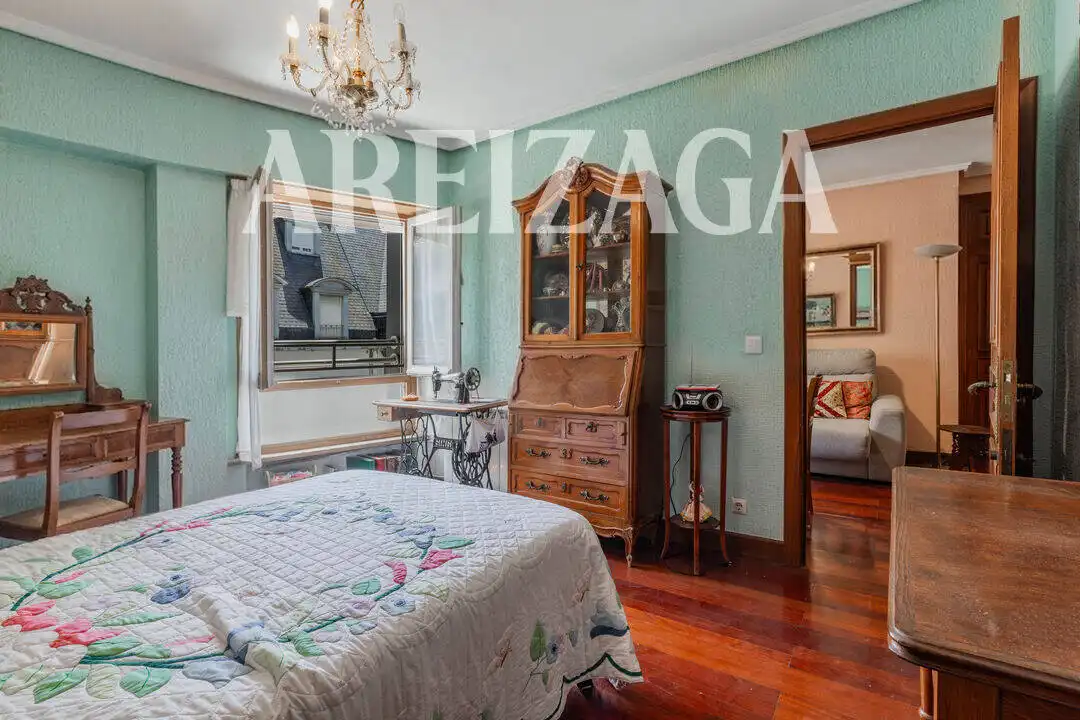 Habitación de Piso en venta en Donostia - San Sebastián  con Calefacción y Trastero