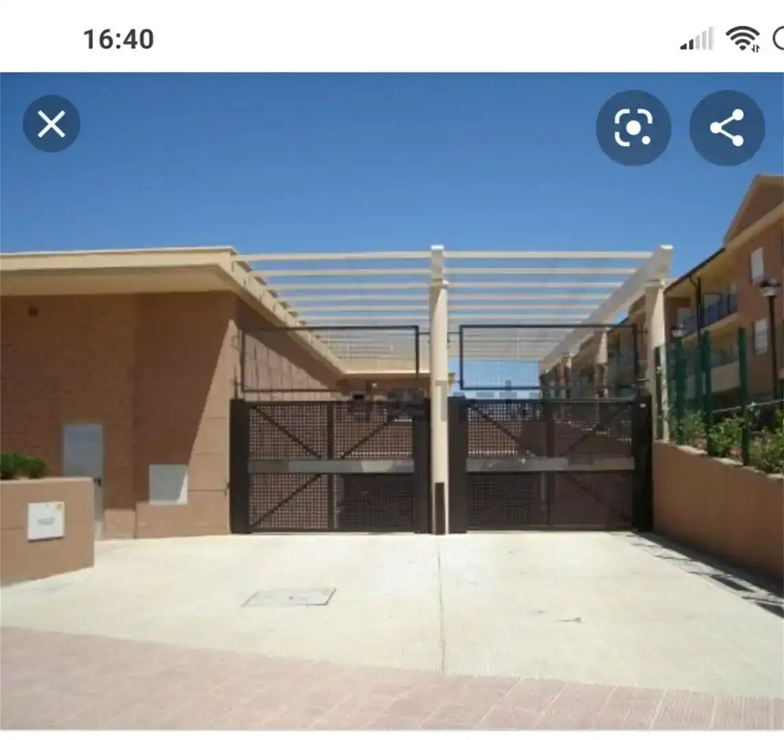 Exterior view of Garage for rent in Utrera