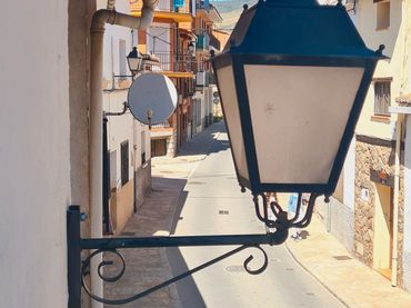 Casa a schiera con balcone in vendita a Calle San Antonio 7