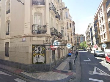 Local comercial en alquiler en Calle Bolonia