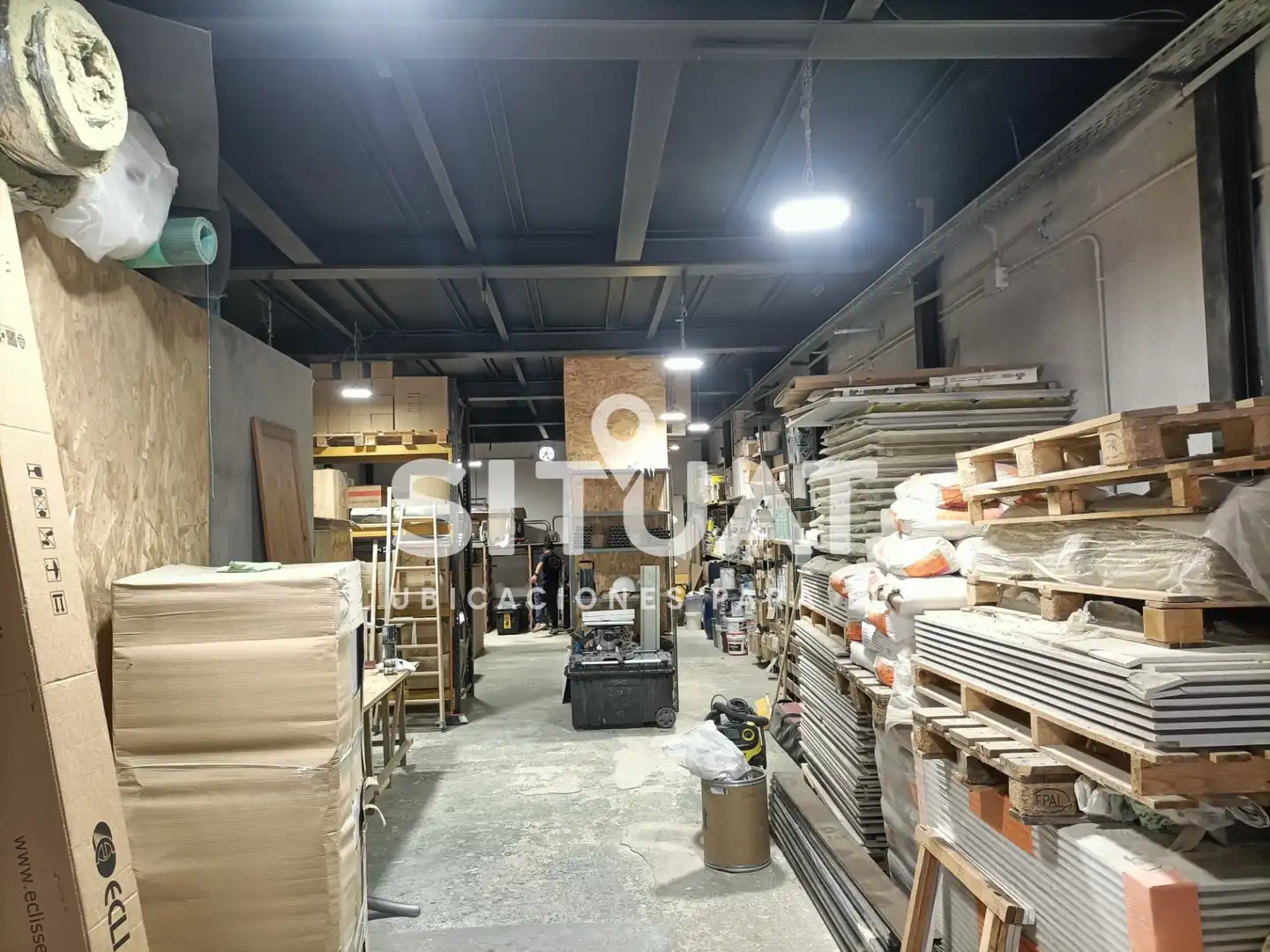 Nave industrial en venta en Sant Andreu de la Barca con Calefacción y Alarma