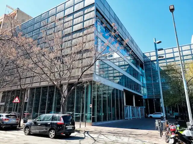 Außenansicht von Büro zur Miete in Barcelona mit Klimaanlage, Heizung und Terrasse