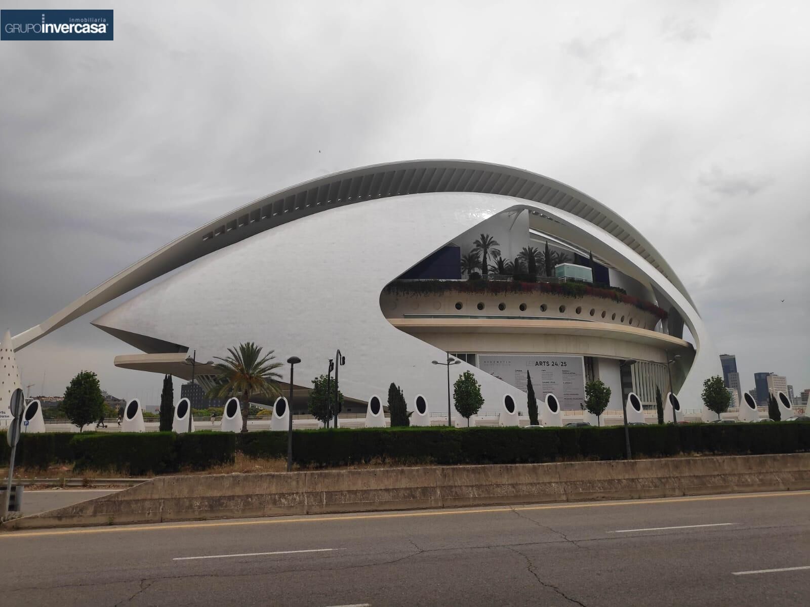 Vista exterior de Local en venda en  Valencia Capital
