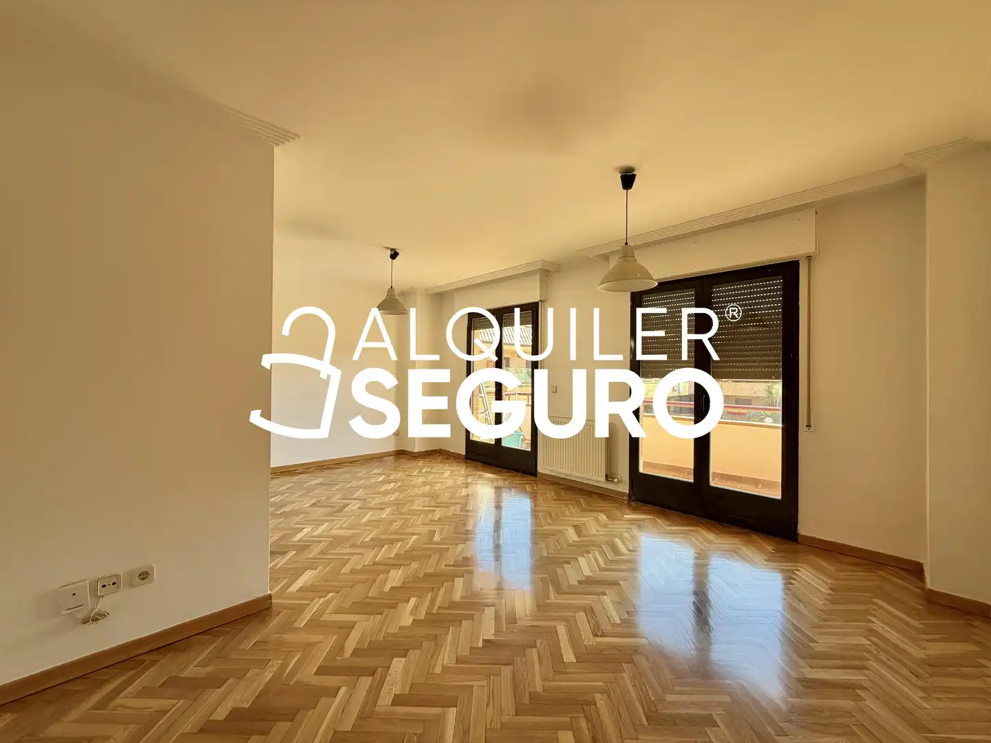 Piso con piscina en alquiler en Murillo