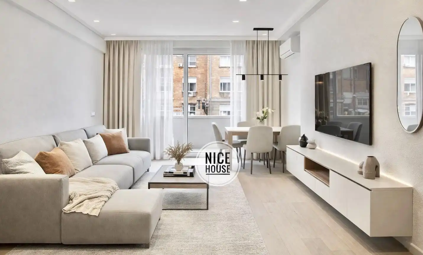 Living room of Flat for sale in  Madrid Capital  with Air Conditioner