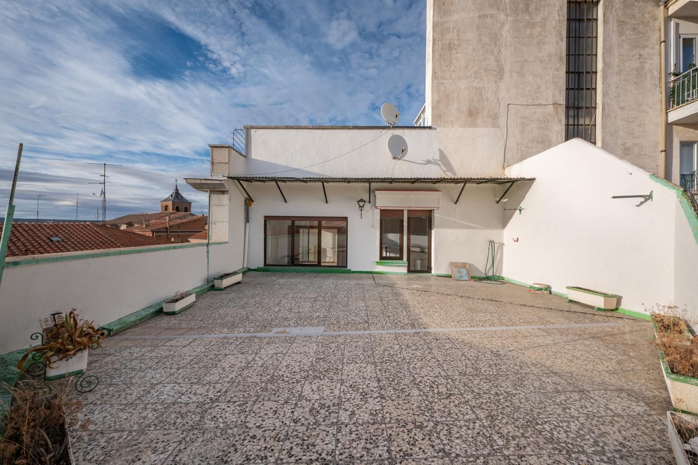 Exterior view of Flat for sale in Ávila Capital  with Heating, Parquet flooring and Terrace