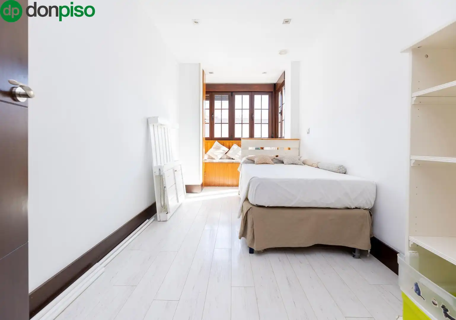 Bedroom of Flat for sale in Granada  with Air Conditioner