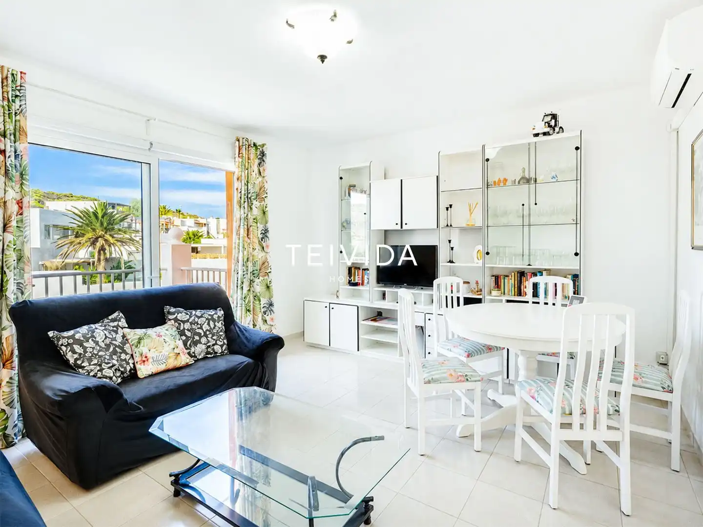 Sala de estar de Piso de alquiler en Granadilla de Abona con Terraza, Piscina y Amueblado