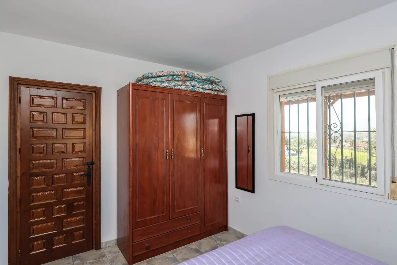 Schlafzimmer von Haus oder Chalet zum Verkauf in Coín mit Klimaanlage, Privatgarten und Schwimmbad