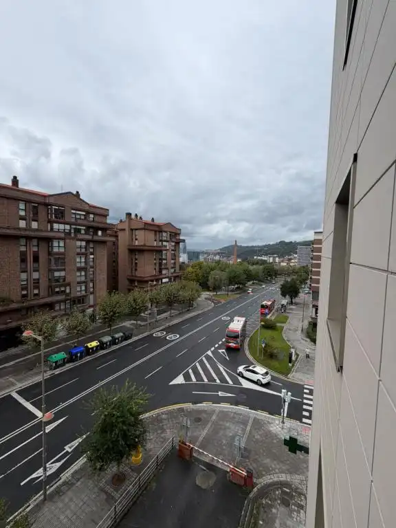 Vista exterior de Pis en venda en Bilbao 