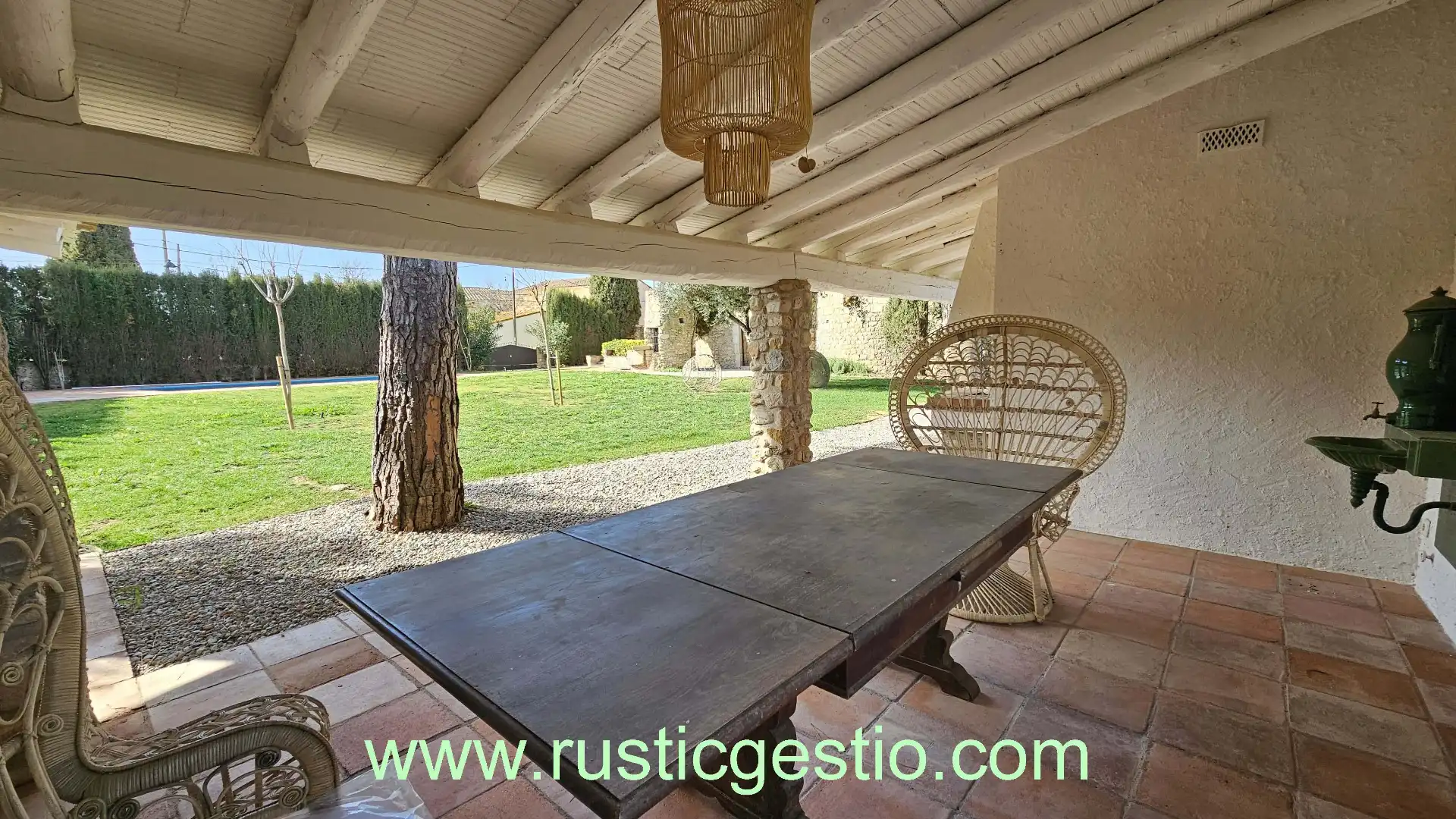 Terrasse von Country house zum Verkauf in Navata mit Privatgarten, Terrasse und Schwimmbad