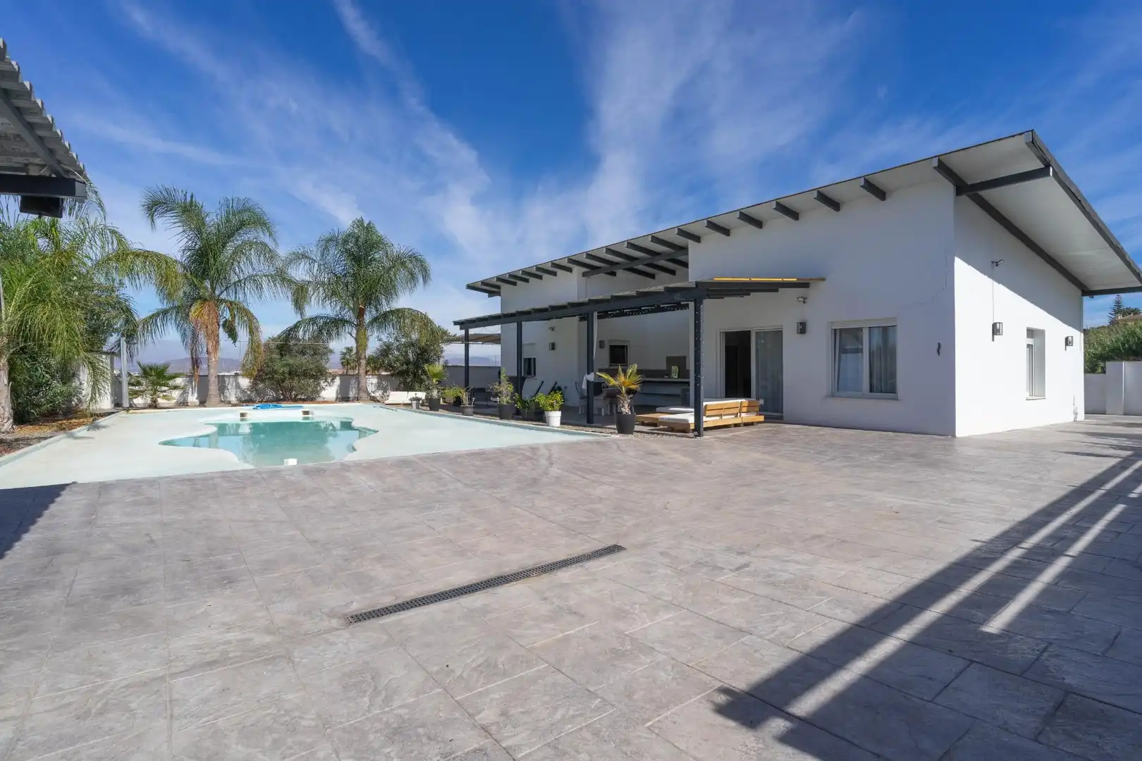 Villa mit Pool zur Miete in Centro