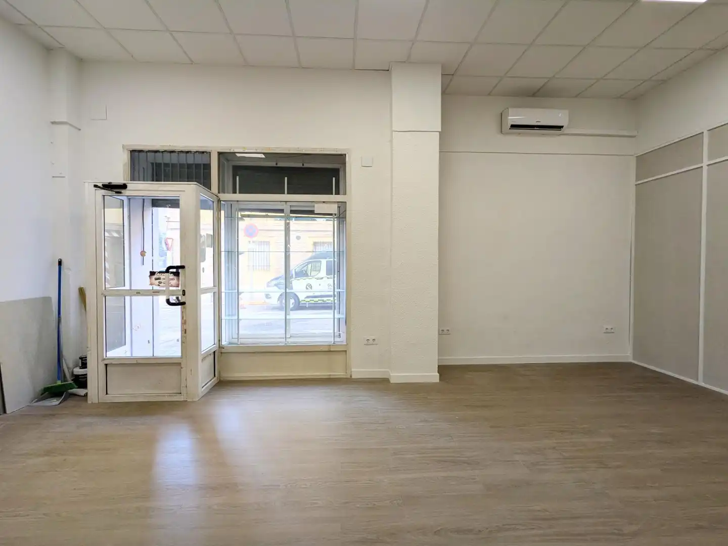 Commercial properties for rent in Valencia  with Air Conditioner
