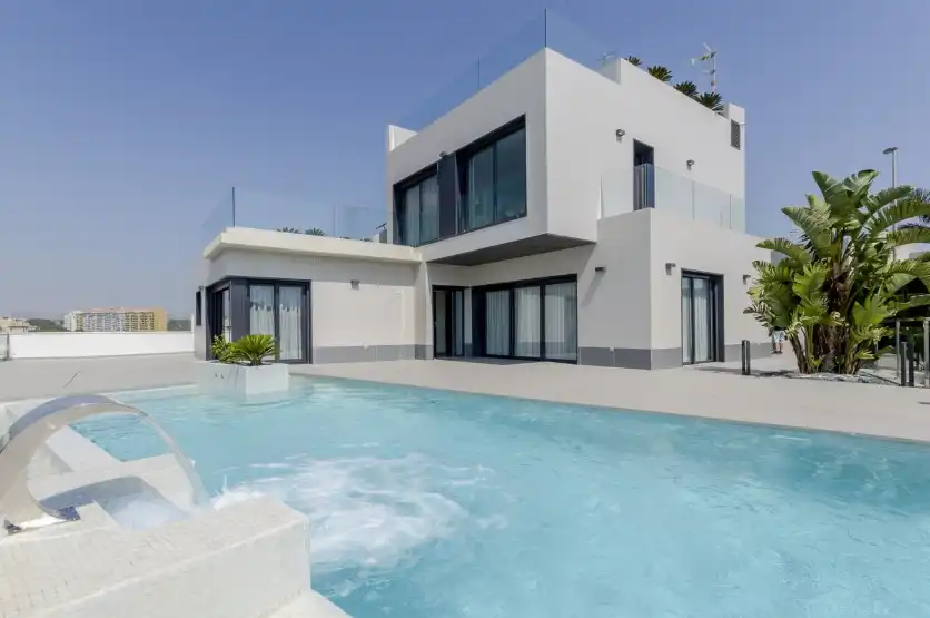 Xalet amb piscina en venda a Orihuela Costa