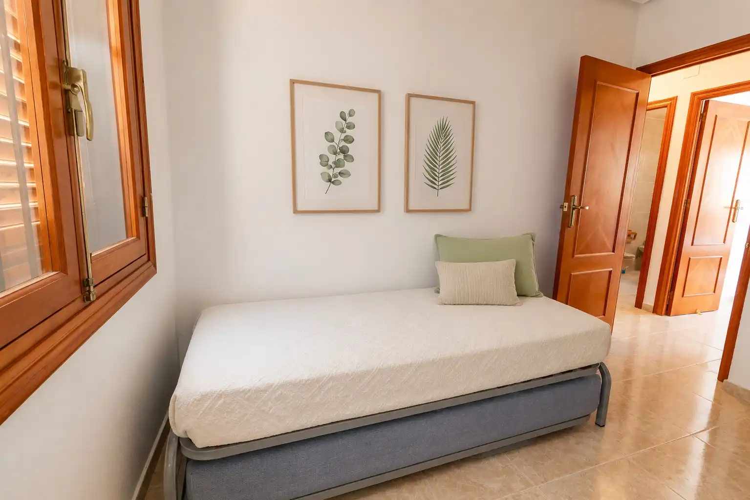 Dormitori de Casa adosada en venda en Pilar de la Horadada amb Aire condicionat, Terrassa i Traster