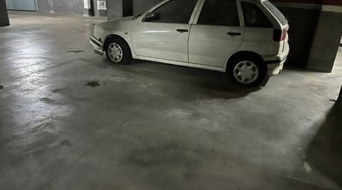 Venta de plaza de garaje para coche mediano con doble acceso, imatge 2