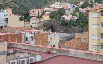 Vista exterior de Pis en venda en Portbou amb Terrassa i Balcó