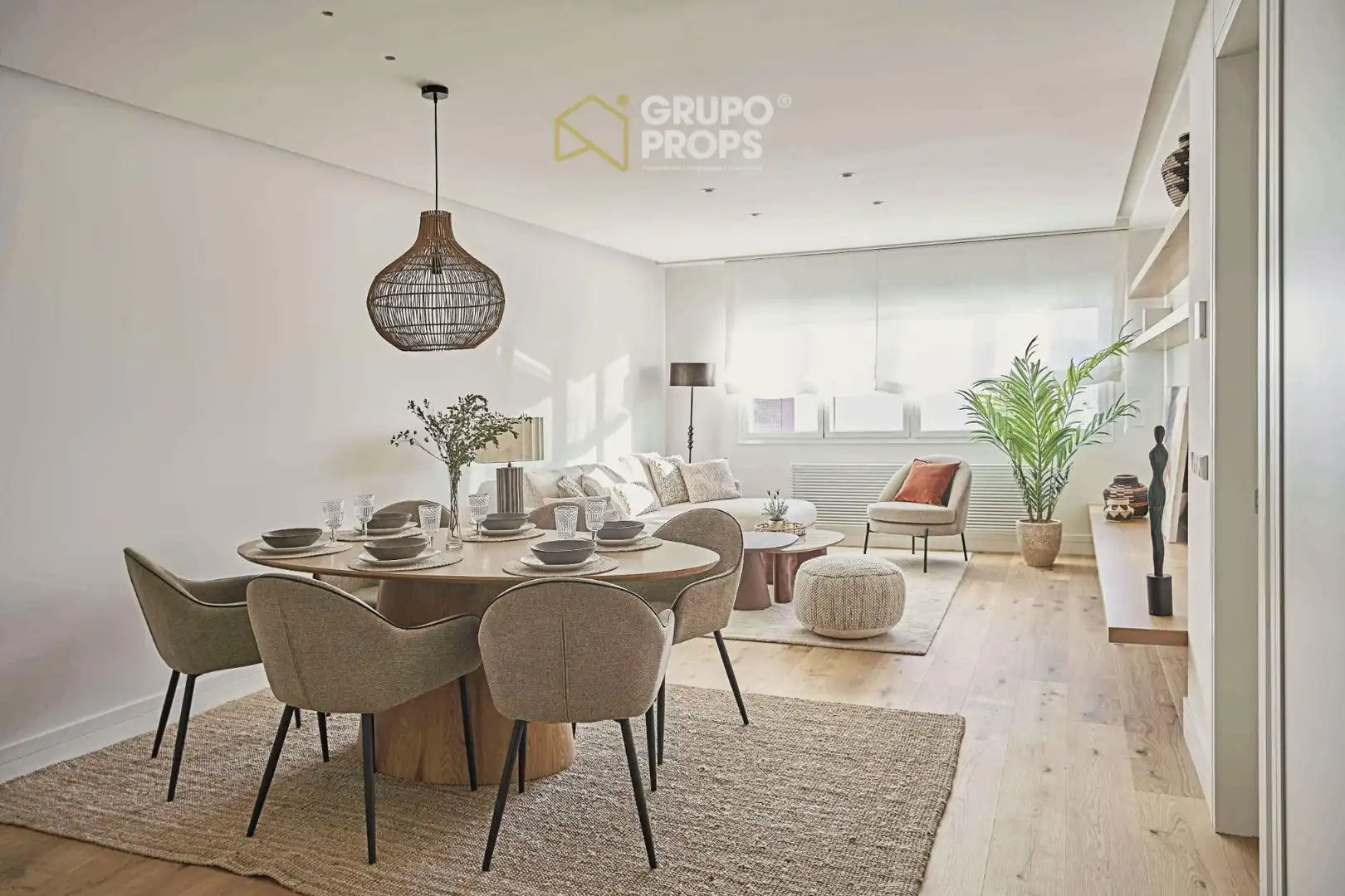 Sala d'estar de Apartament en venda en Madrid amb Aire condicionat, Calefacció i Moblat