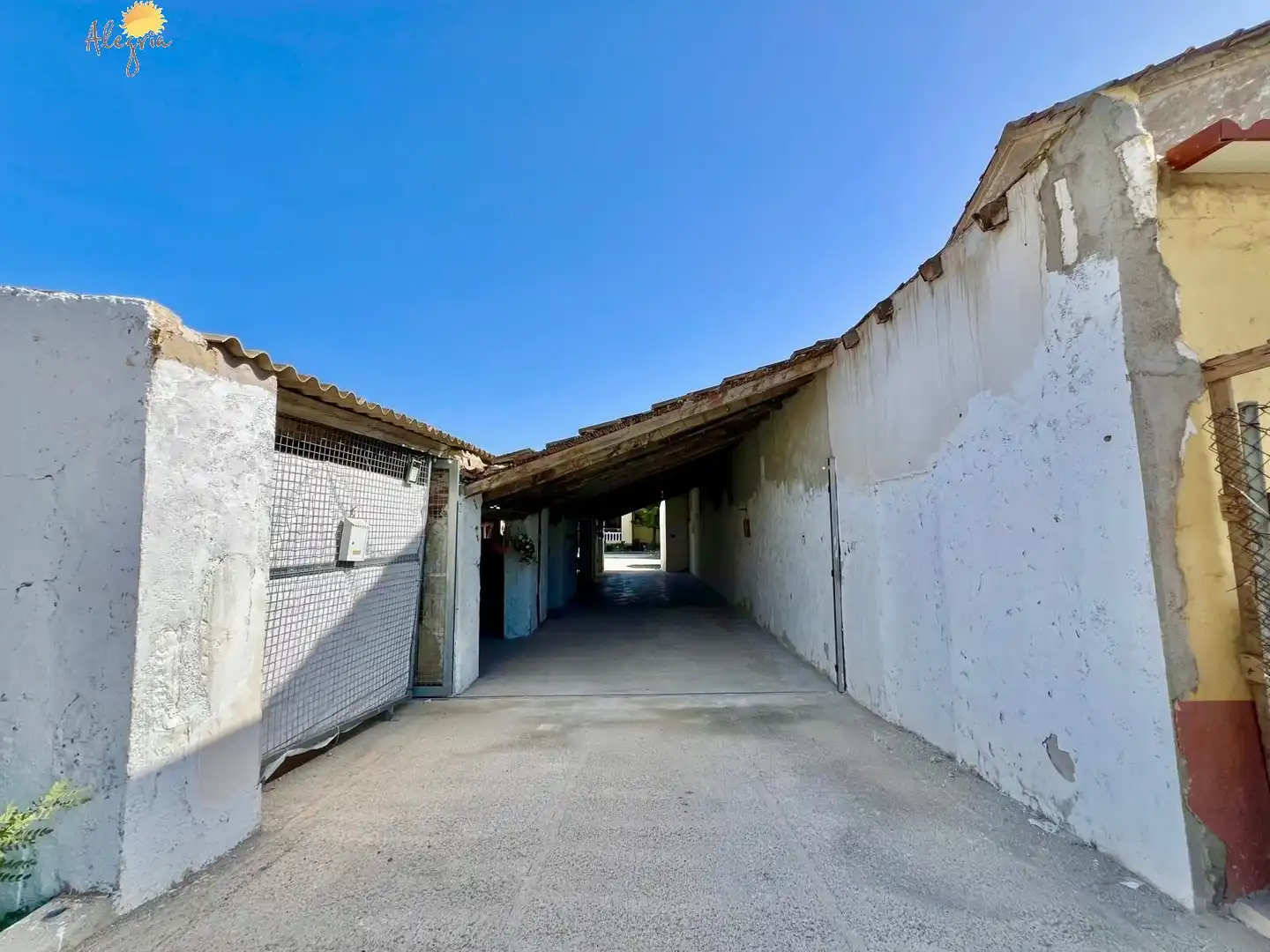 Vista exterior de Casa o xalet en venda en Daya Vieja amb Aire condicionat, Calefacció i Jardí privat