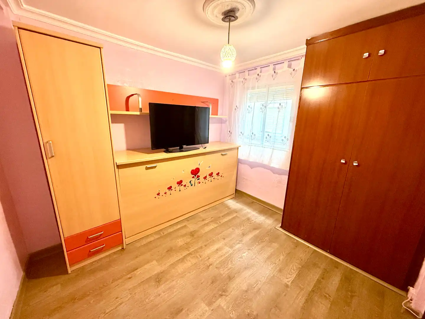 Schlafzimmer von Wohnung zum Verkauf in San Juan de Aznalfarache mit Klimaanlage und Ofen