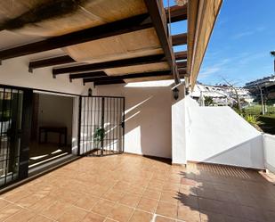 Vista exterior de Casa adosada de lloguer en Mijas amb Terrassa