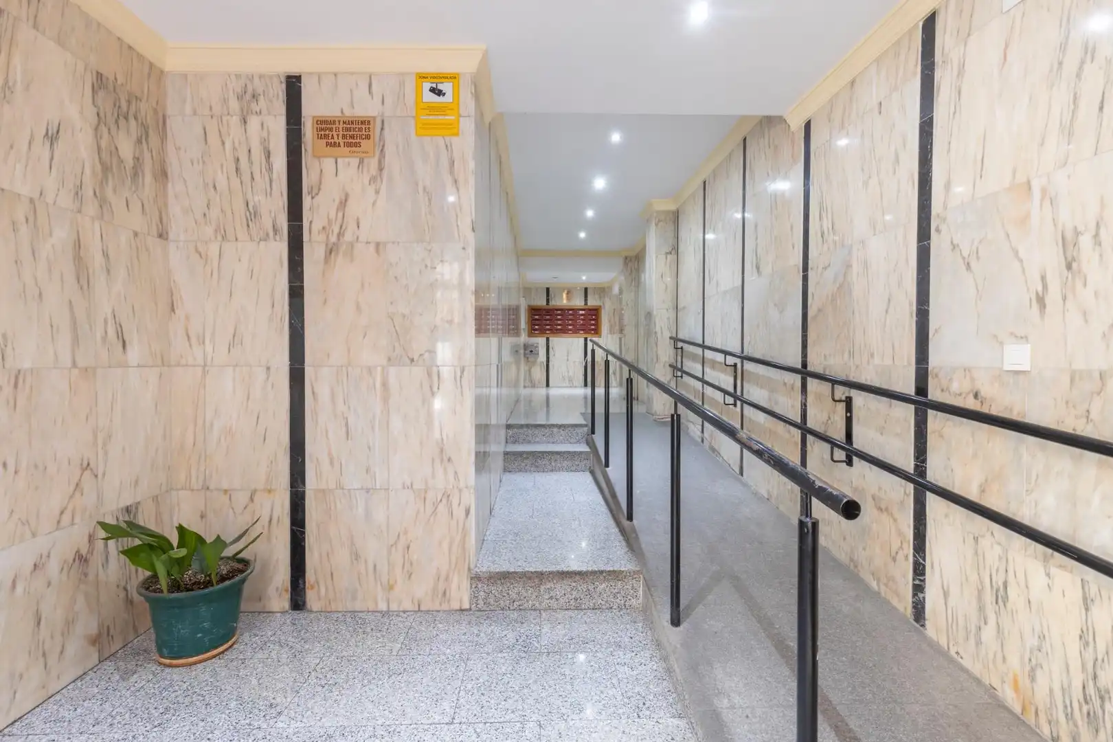 Piso con terraza en venta en Ronda, imagen 2