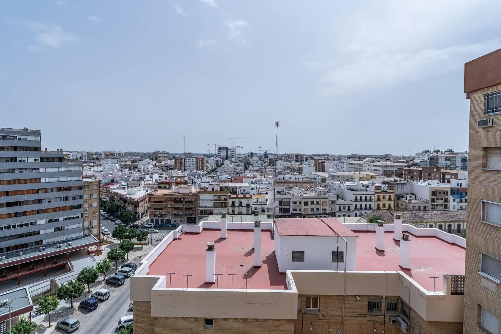 Exterior view of Flat for rent in Sevilla  with Air Conditioner, Heating and Furnished