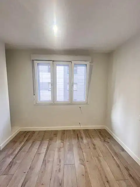 Bedroom of Flat for rent in Gijón   with Heating